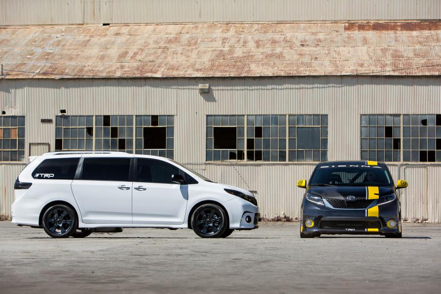  Toyota Sienna SE + Concept 2016 года  (фото 9 из 14)